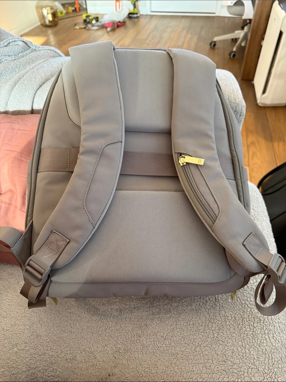 Open Story versatile gray